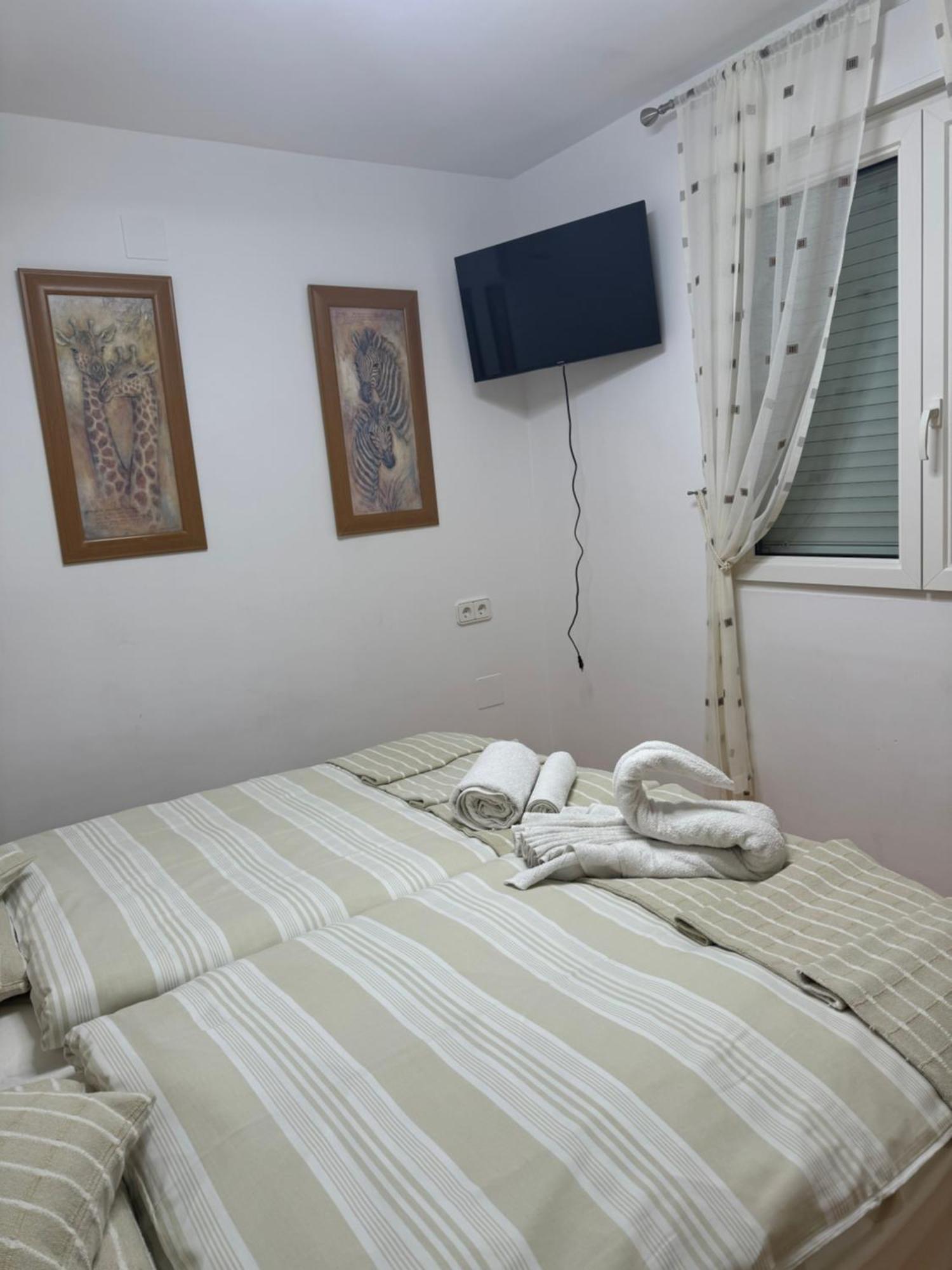 مبيت وإفطار سان ميجيل دي ساليناس Casa Lanjaron المظهر الخارجي الصورة
