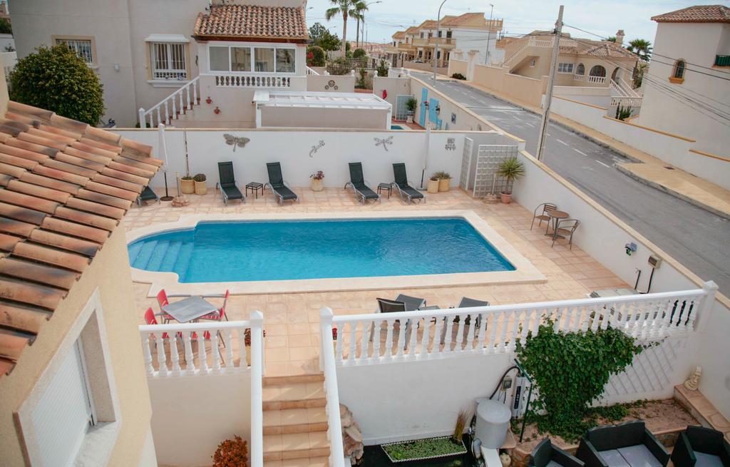 مبيت وإفطار سان ميجيل دي ساليناس Casa Lanjaron المظهر الخارجي الصورة