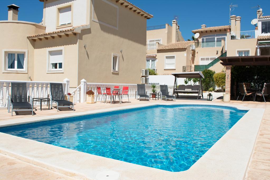 مبيت وإفطار سان ميجيل دي ساليناس Casa Lanjaron المظهر الخارجي الصورة