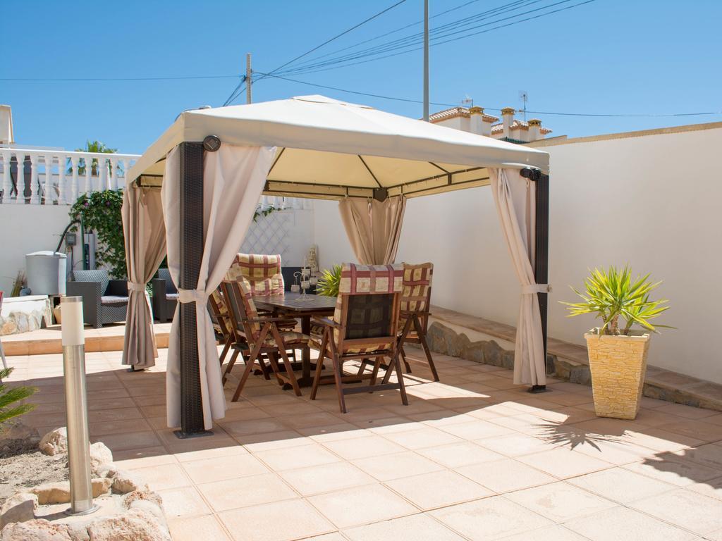 مبيت وإفطار سان ميجيل دي ساليناس Casa Lanjaron المظهر الخارجي الصورة