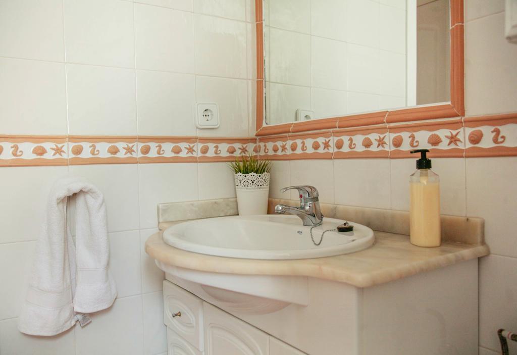 مبيت وإفطار سان ميجيل دي ساليناس Casa Lanjaron المظهر الخارجي الصورة